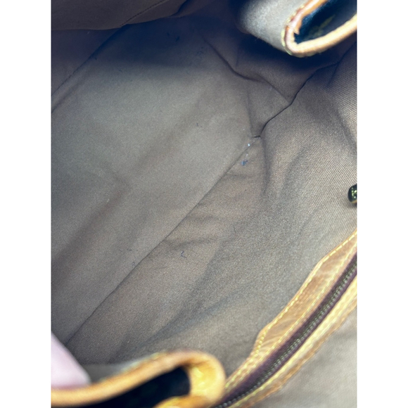 Louis Vuitton
LV Monogram Batignolles Vertical Shoulder Bag - Picture 15 of 16